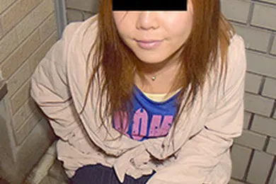 【素人特摄】素人真实拾取～笨妹子可以轻松地把自己的阴户张开～大久保惠