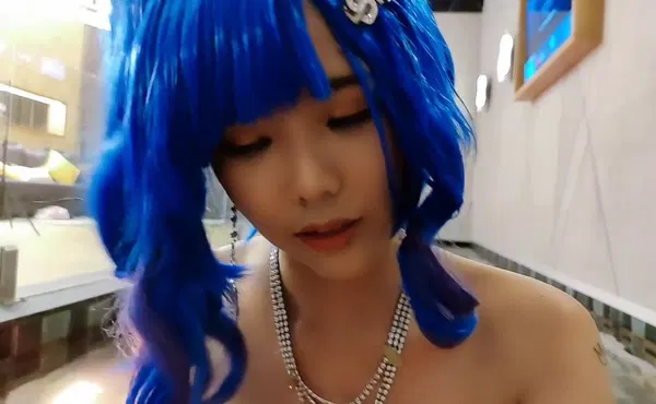【性感网红】Minichu As Saint Louis Has Sex In The Pool