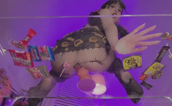 【主播网红】Kitty Kum's Halloween Candy Masturbation