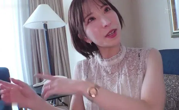 【日韩精选】新人 夢実かなえ34歳 目が離せない、最高にイイオンナー。Uncensored-MEYD-884