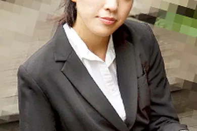 【学生萝莉】求职面试性骚扰！一个想要工作、害羞但愿意做任何事情的女大学生 泉绫